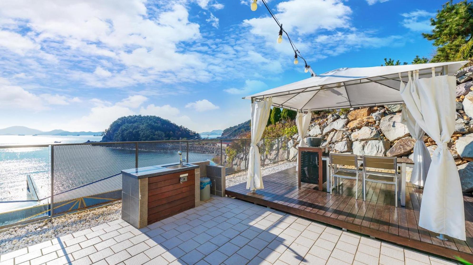 Namhae Pumda Pool Villa Pension Room photo